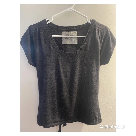 Top - Picture 1 of 2